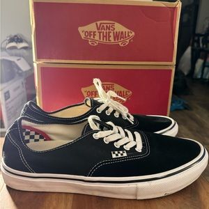 Size 13 vans era pro model og black like new